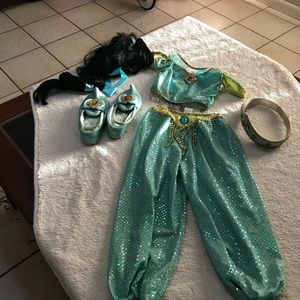 Authentic Disney Jasmine Costume - With all pieces